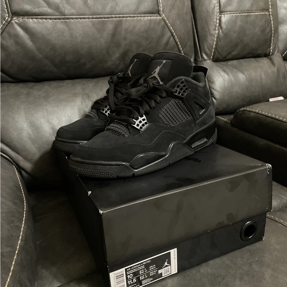 Jordan 4 Black Cat